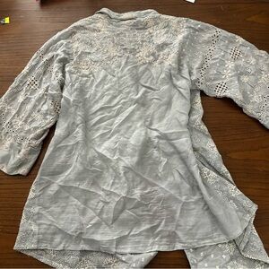 Johnny Was Elegant  silk Light Gray Lace embroidered wrap blouse M